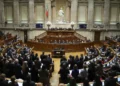 PSD acusa oposição de ser irresponsável no lay-off: “Querem governar a partir da Assembleia da República”