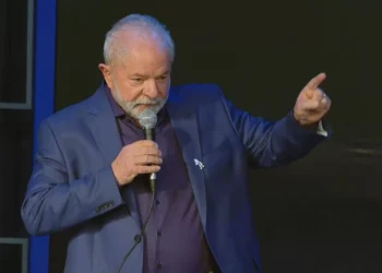 Waack: Governo Lula testa popularidade com novo aumento de imposto