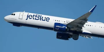 Fumaça em avião leva à retirada de passageiros em aeroporto dos EUA