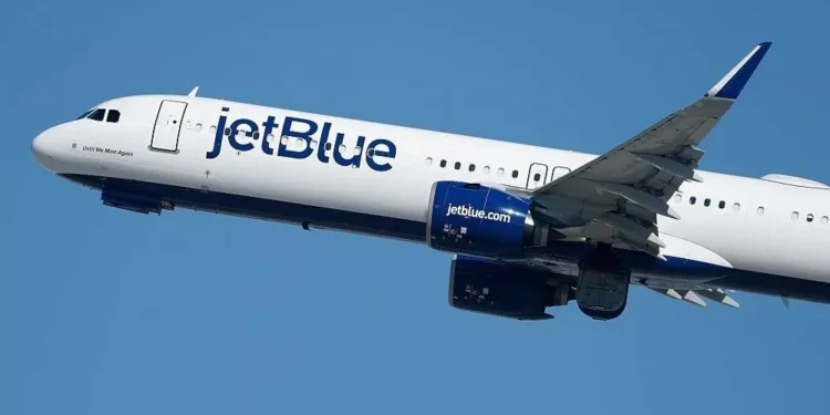 Fumaça em avião leva à retirada de passageiros em aeroporto dos EUA