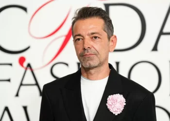 Ex-Alaïa: saiba quem é Pieter Mulier, novo diretor criativo da Versace