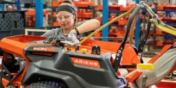 Produção industrial dos EUA cresce 0,7% em janeiro ante dezembro, acima do esperado