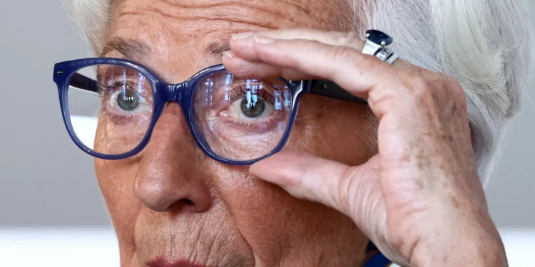 Investidores avaliam implicações de possível saída antecipada de Lagarde do BCE