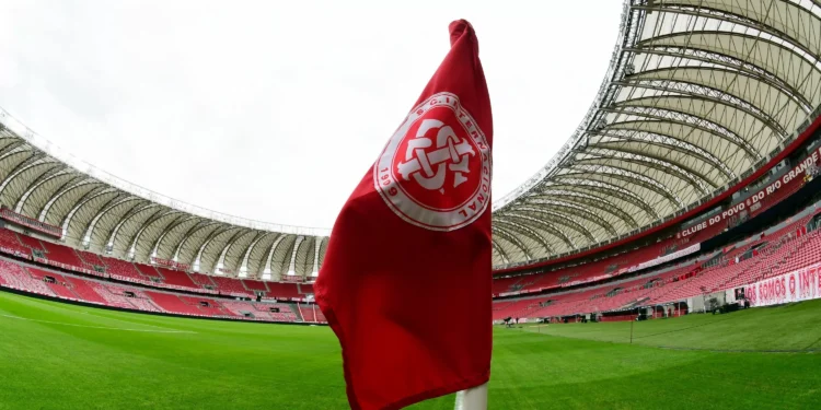 Internacional x Palmeiras: escalações e onde assistir ao Brasileirão