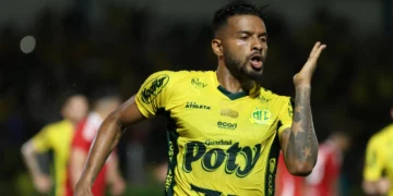 Jogador do Mirassol detona arbitragem após empate: “Ruim para o futebol”