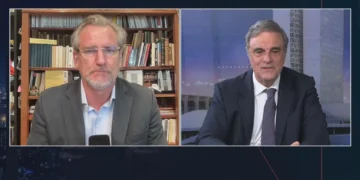 O Grande Debate: Desfile de Carnaval é propaganda antecipada para Lula?