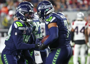 Seattle Seahawks domina Patriots, vence o Super Bowl LX e é bicampeão