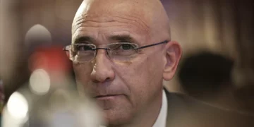 Passos Coelho acusa governantes de viciarem concursos para altos cargos da administração pública