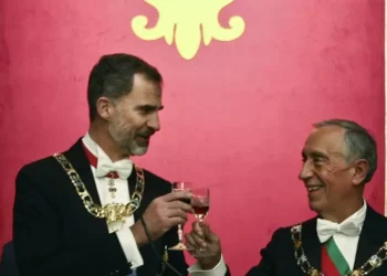 À terceira é de vez. Marcelo em Espanha para visita curta, mas “muito simbólica”